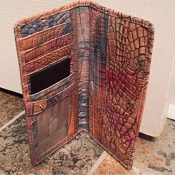 💕NWT! HARD TO FIND! Brahmin Melbourne ADY Slim Bifold Leather Wallet Courage - Picture 4 of 8